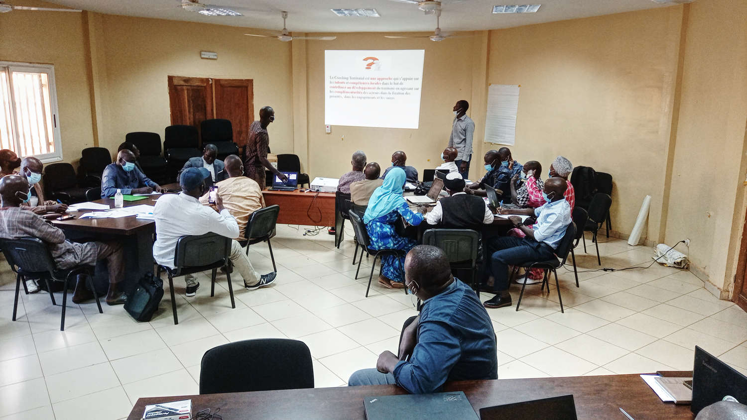 La démarche Coaching territorial pour renforcer les concertations régionales pour la formation professionnelle, l’emploi et l’insertion des jeunes